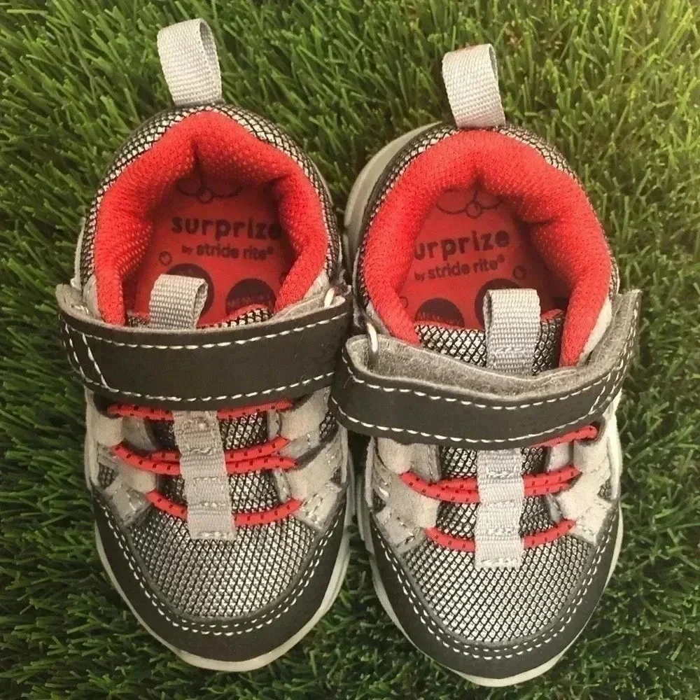 Surprize Made By STRIDE RITE